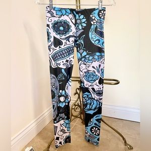 Awesome Gearbunch colorful sugar skull ankle leggings!